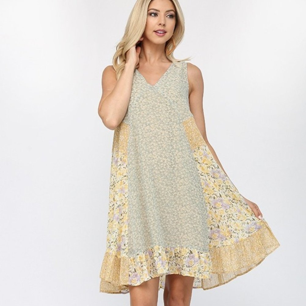 Gigio Sage Floral Mix Print Back Tassel T…